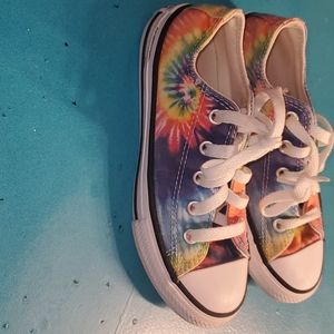Girls tie dye Converse